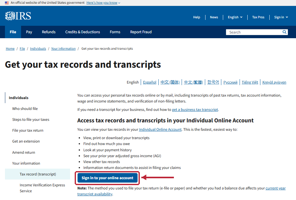 Página oficial de transcripts do IRS com botão Sign in to your online account destacado.